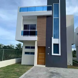  Holiday home Amplia Casa 2 Minut De Playa-Ac-Wifi-Cafe Gratis !